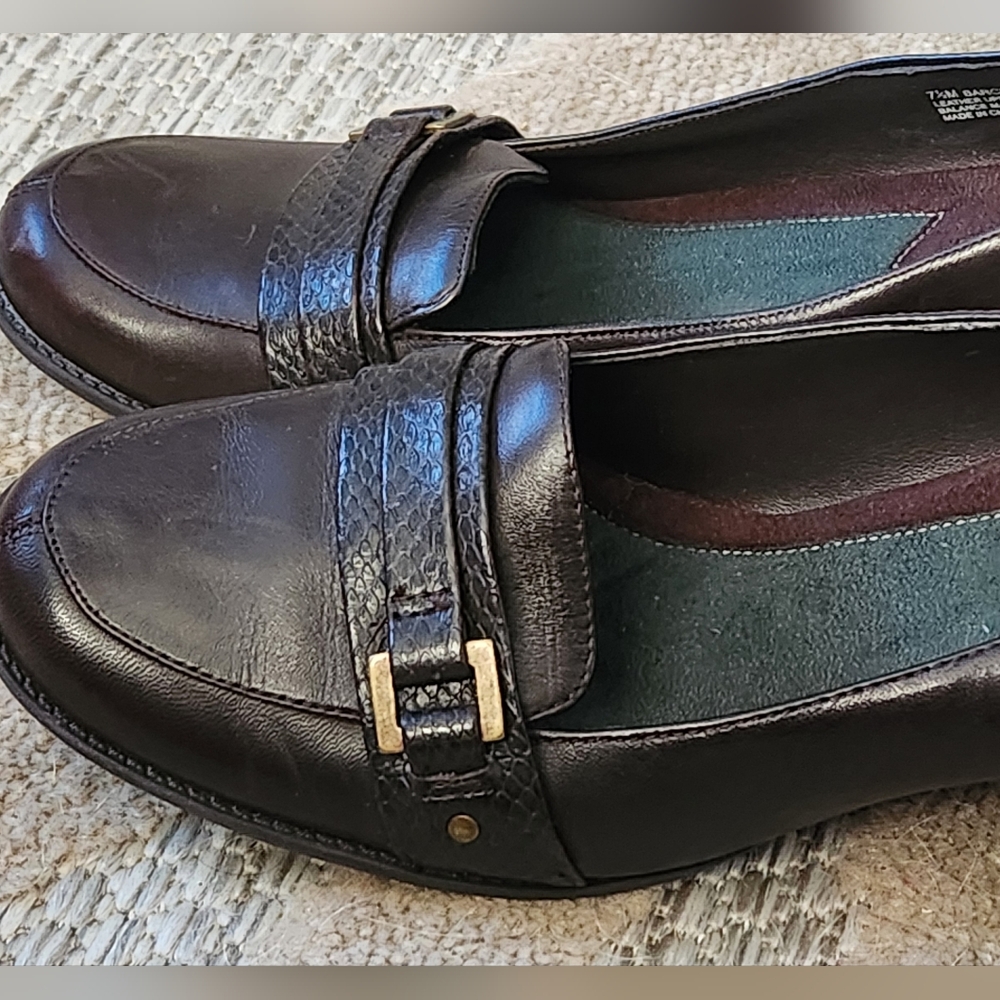A2 By AEROSOLES BACELONA SIZE 7.5 M Elegant Black Low Heels Pumps Buckle - Picture 8 of 14